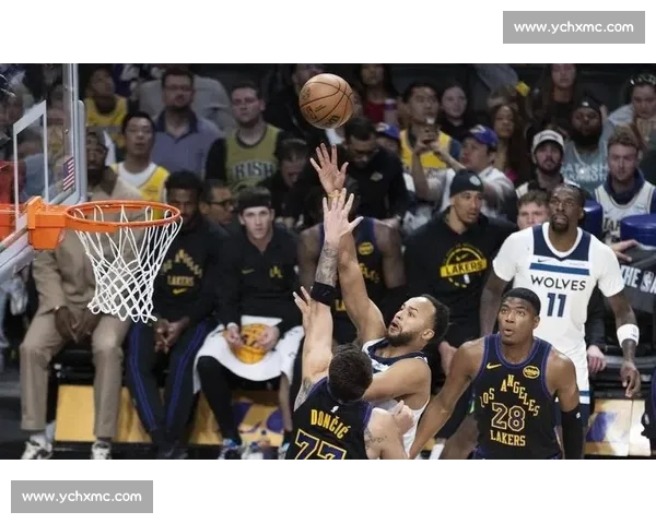 湖人对阵湖人全场回放解析经典攻防与关键时刻再现赛场风云与球星表现