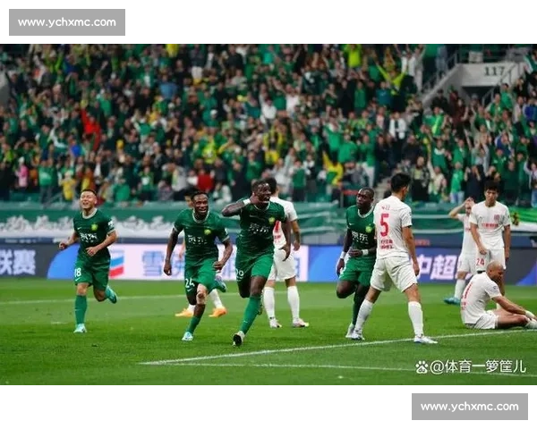 河南建业迎战北京国安 激战中超赛场争夺积分荣耀